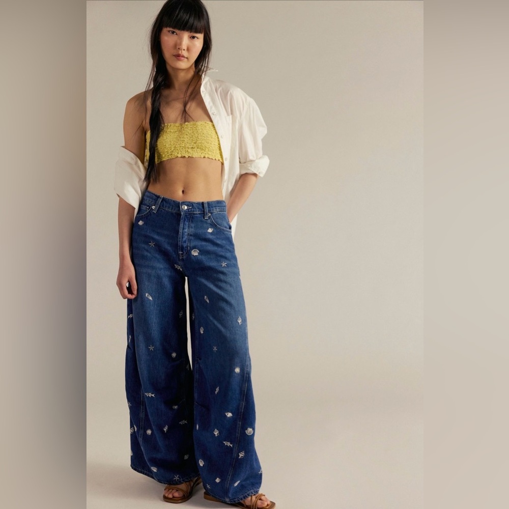 SOLD ON LIVE! NWT WE THE FREE WESTWARD EMBROIDERED JEANS